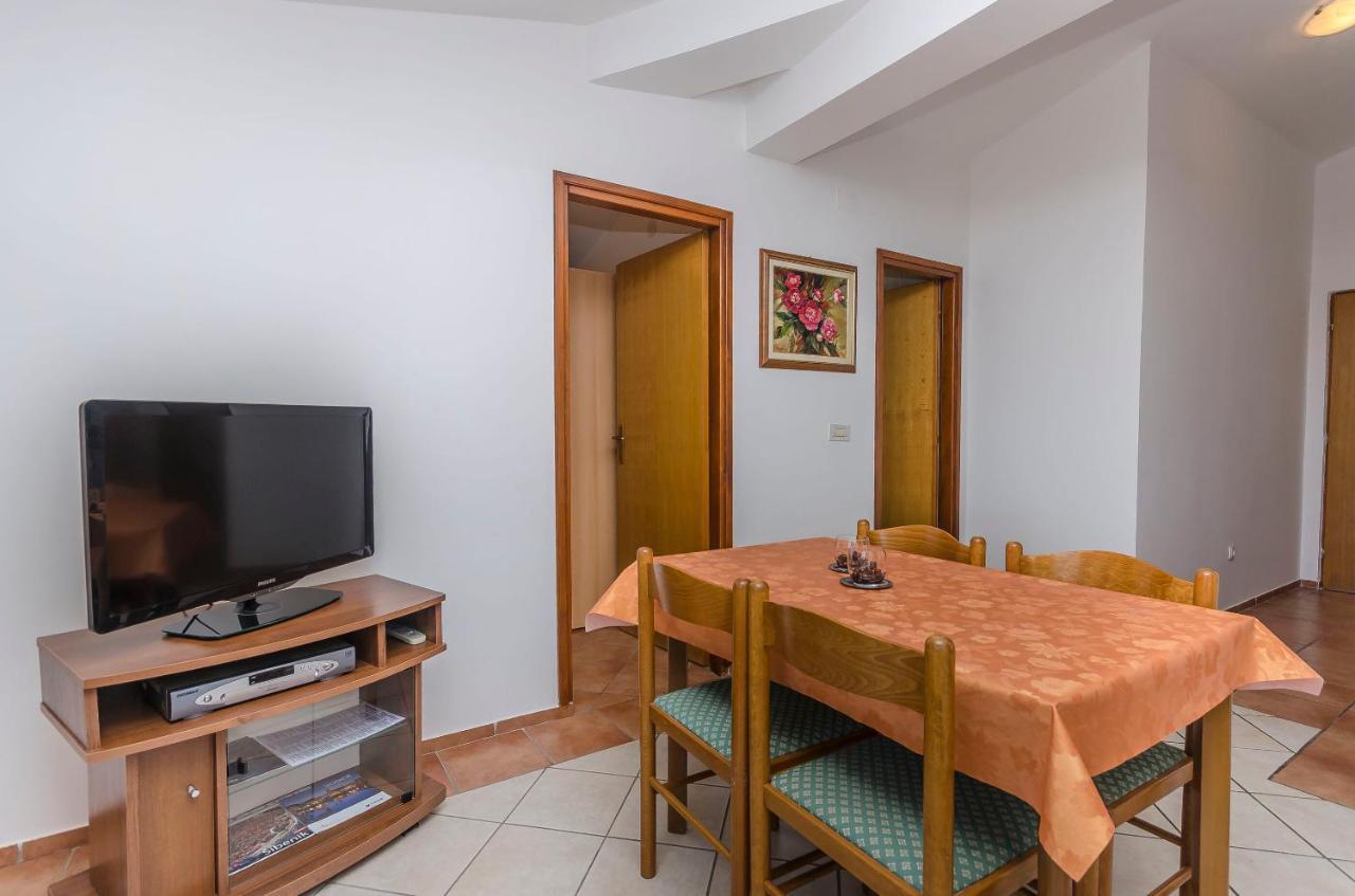 Apartments Villa Estella Srima Esterno foto